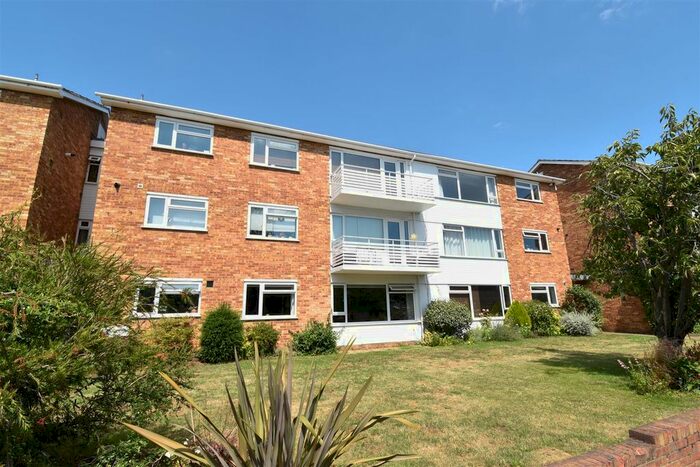 2 Bedroom Flat To Rent In Anglesea Road, Kingston Upon Thames, KT1