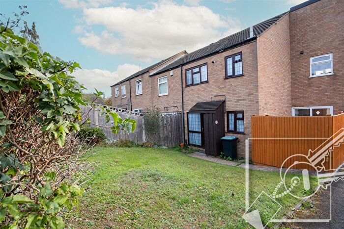 1 Bedroom Property For Sale In Thistledown, Gravesend, DA12