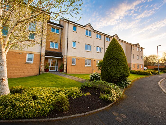 2 Bedroom Flat To Rent In Mcphee Court, Hamilton, South Lanarkshire, ML3