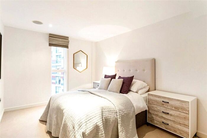 3 Bedroom Flat To Rent In Moore House, Gatliff Road, London, SW1W