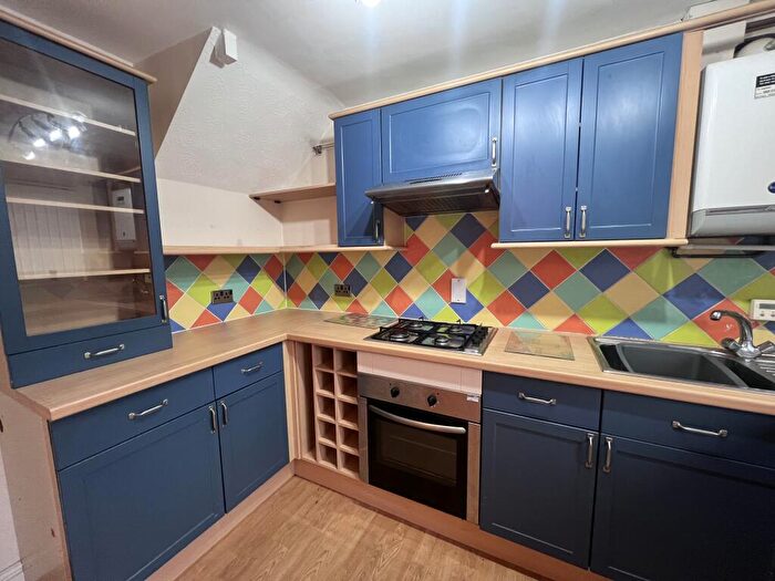 3 Bedroom House To Rent In Cambridge Way, Birmingham, B27