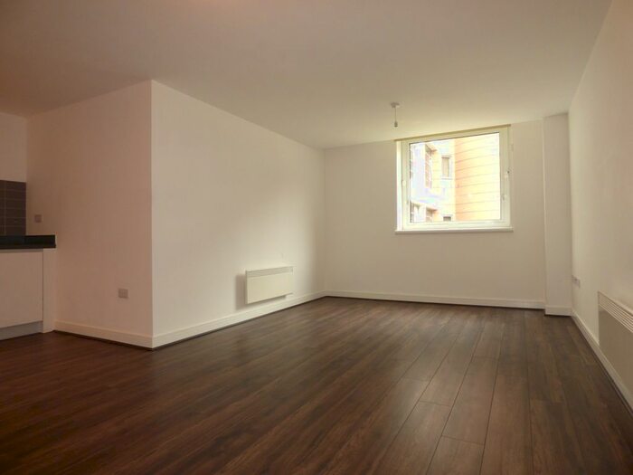 2 Bedroom Flat To Rent In Waterfront West, Brierley Hill, DY5