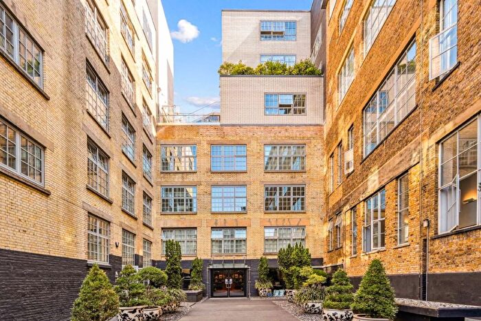 3 Bedroom Flat To Rent In Marshall Street, London, W1F