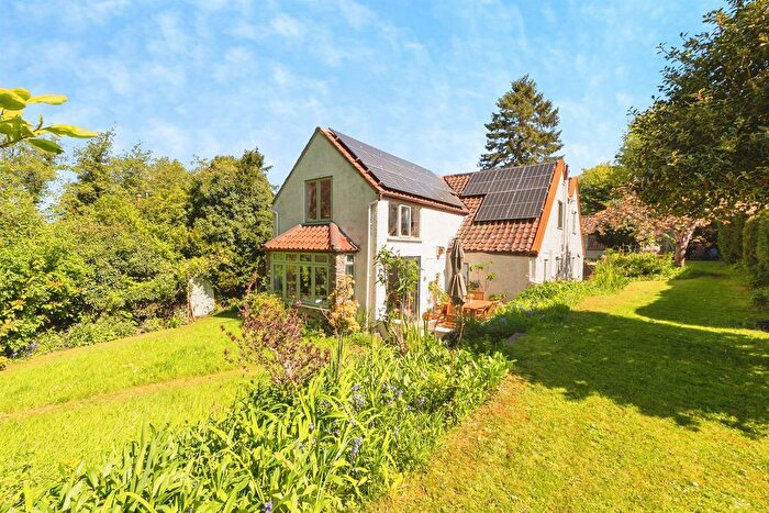 4 Bedroom Cottage For Sale In Keynsham Road, Willsbridge, Bristol, BS30