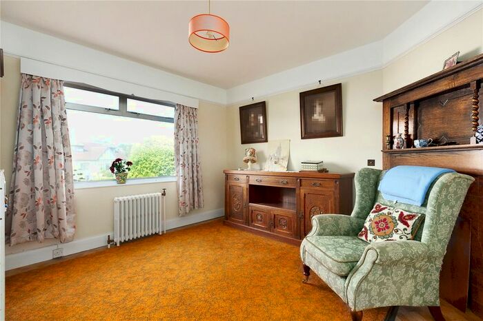 4 Bedroom Detached House For Sale In Vine Avenue, Sevenoaks, Kent, TN13
