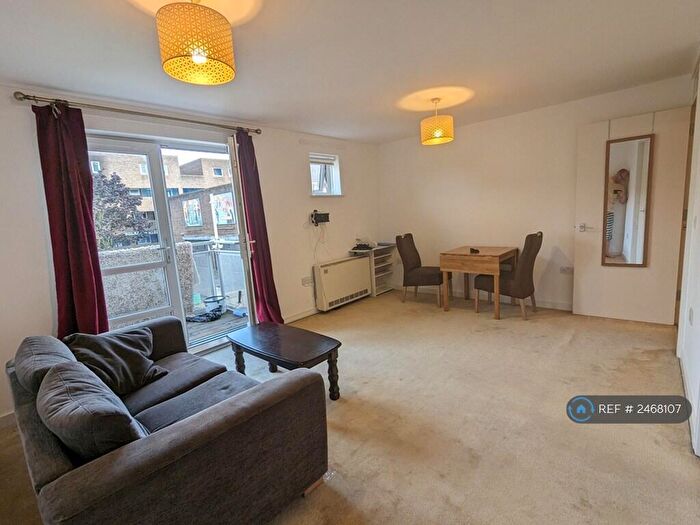 2 Bedroom Flat To Rent In Lupino Court, London, SE11
