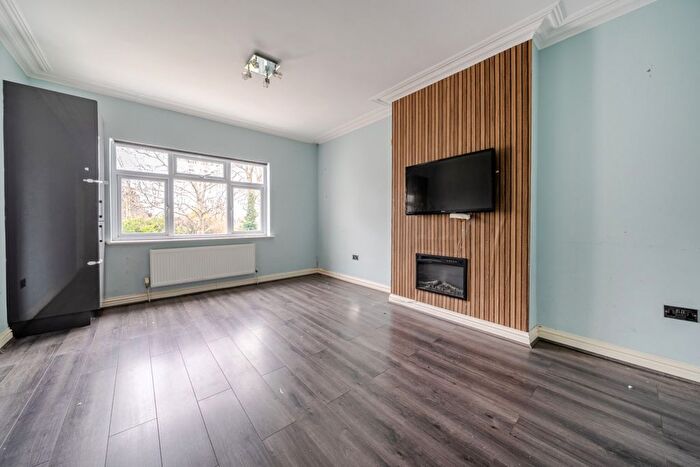 1 Bedroom Flat To Rent In Alexandra Park Road, London, N10