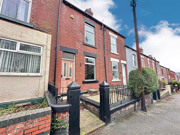 3 Bedroom Terraced House For Sale In Spurr Street, Heeley, S2