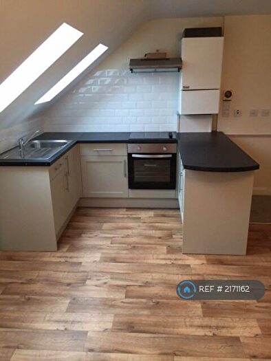 2 Bedroom Maisonette To Rent In Cowley Road, Littlemore, Oxford, OX4