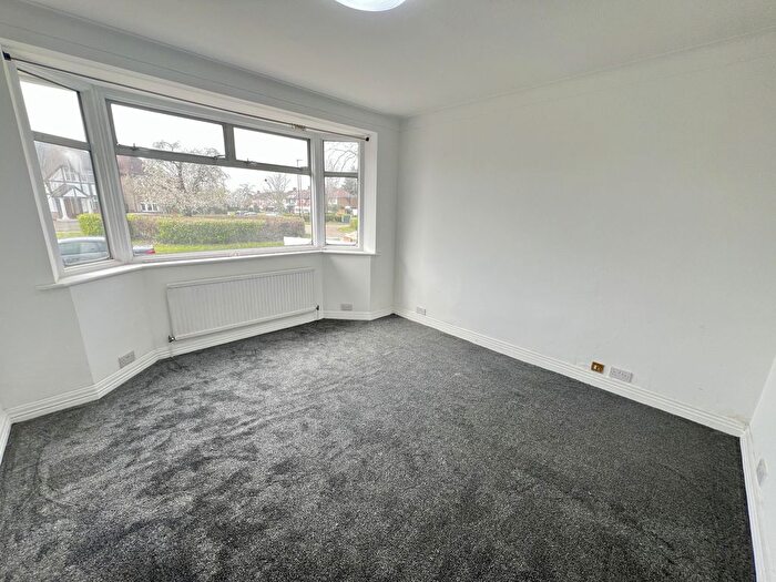 3 Bedroom Detached House To Rent In Craneswater Park, Southall, Greater London, UB2