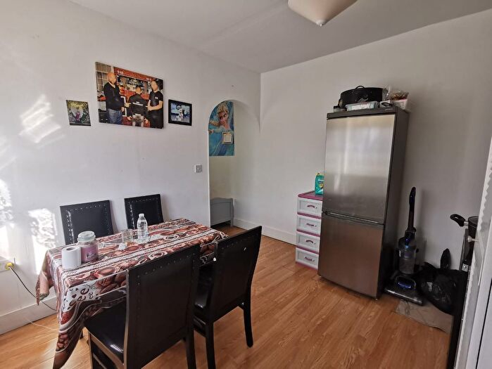 1 Bedroom Flat To Rent In Church Street, Edmonton, N9
