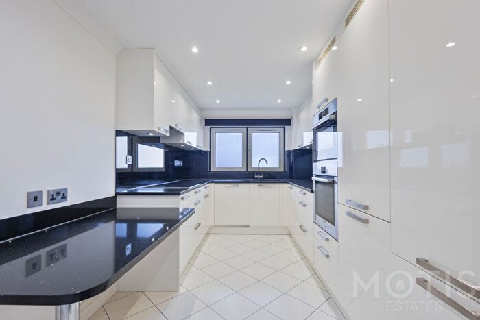 2 Bedroom Flat To Rent In Radnor Cliff, Folkestone, CT20