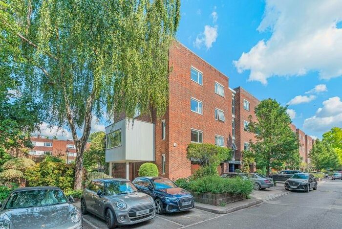 5 Bedroom Flat To Rent In Woodsford Square, London, W14
