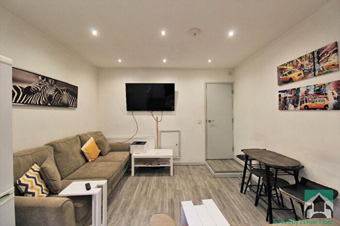 8 Bedroom Terraced House To Rent In Rookery Road, Birmingham, B29