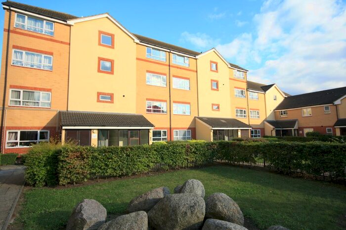 1 Bedroom Flat To Rent In Chertsey Road, Feltham TW13