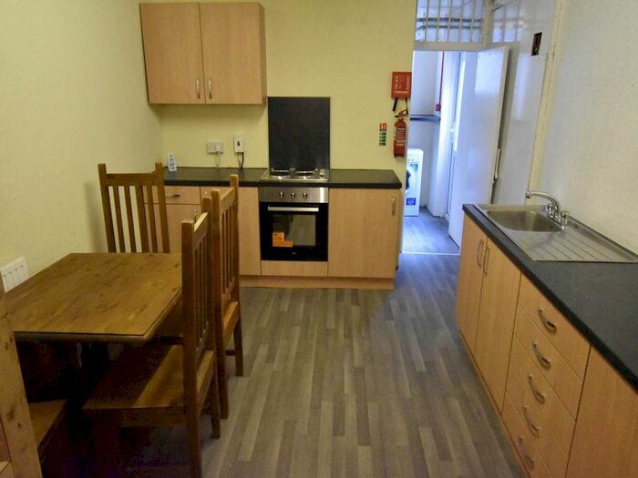 1 Bedroom Flat To Rent In Mansel Street, City Centre, Swansea, SA1