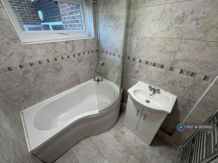 3 Bedroom Flat To Rent In Homer Close, Gosport, PO13