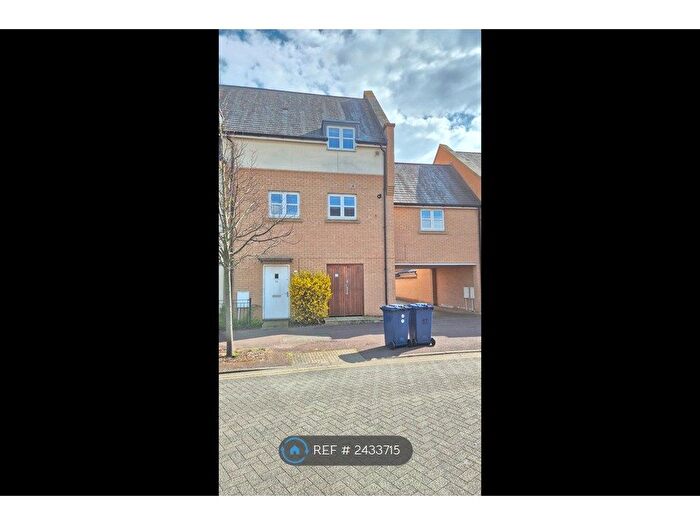 3 Bedroom Terraced House To Rent In Stanley Avenue, Cambridge, CB4