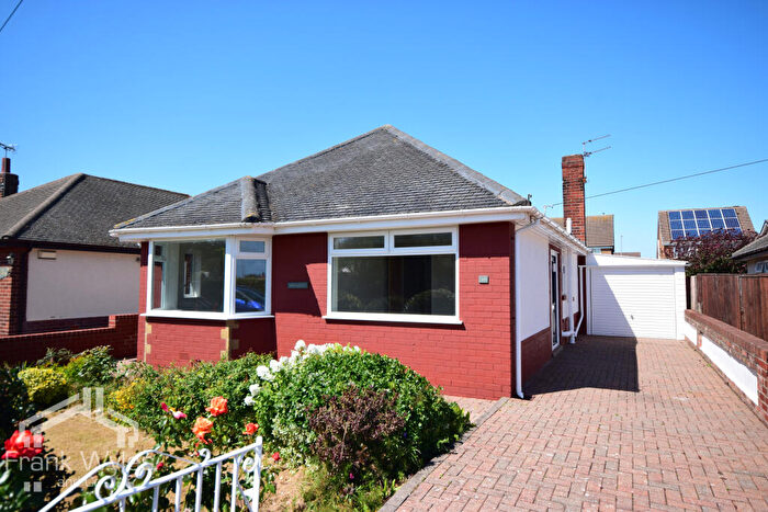 3 Bedroom Bungalow For Sale In Clive Avenue, Lytham St. Annes, Lancashire, FY8