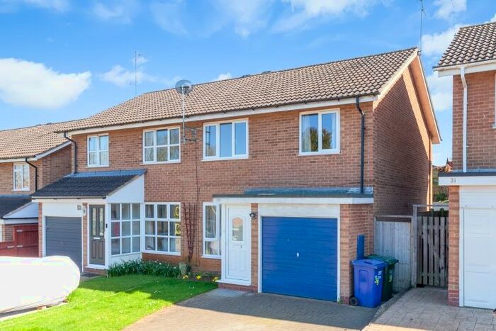 3 Bedroom Semi-Detached House To Rent In Melbourne Close, Banbury, OX16