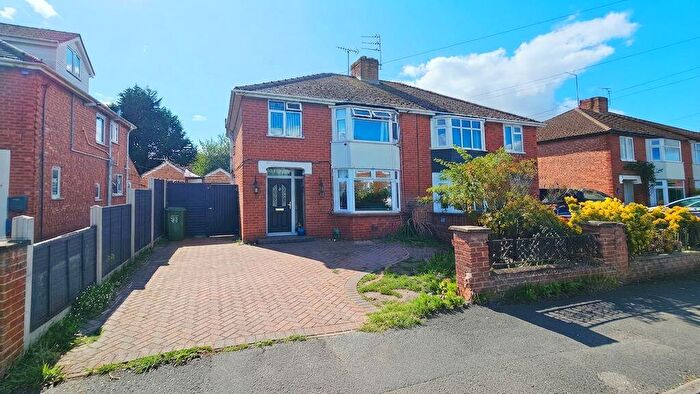 3 Bedroom Semi Detached House For Sale In Web Tree Avenue, Hereford, HR2