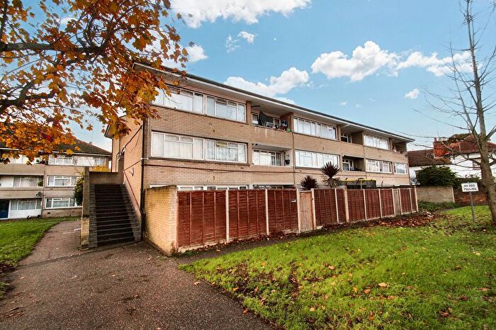 1 Bedroom Flat To Rent In Heritage Close, Uxbridge, UB8