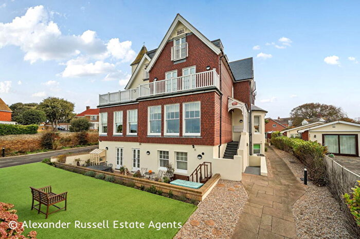 2 Bedroom Apartment For Sale In Sea Road, Westgate-on-sea, CT8