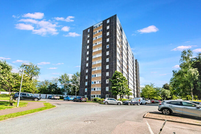 2 Bedroom Flat For Sale In Slewins Close, Hornchurch, RM11