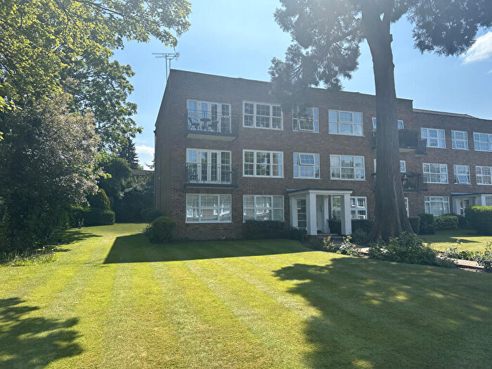 2 Bedroom Apartment To Rent In Epsom, KT18