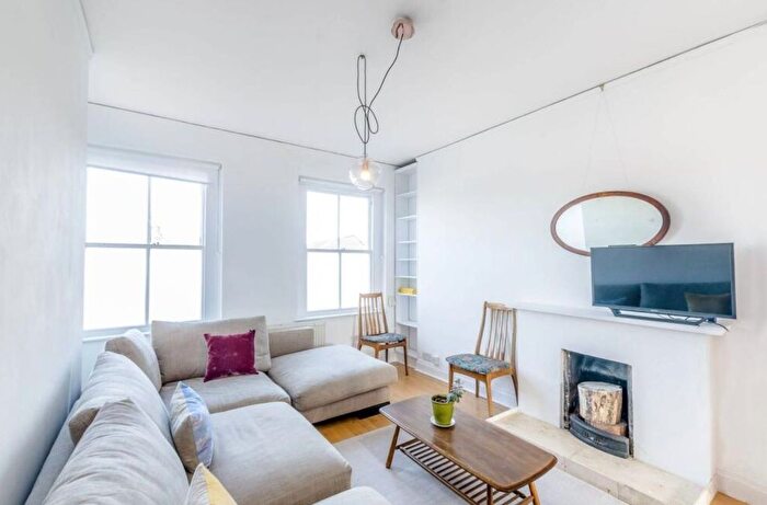 2 Bedroom Flat To Rent In Fortess Road, London, NW5