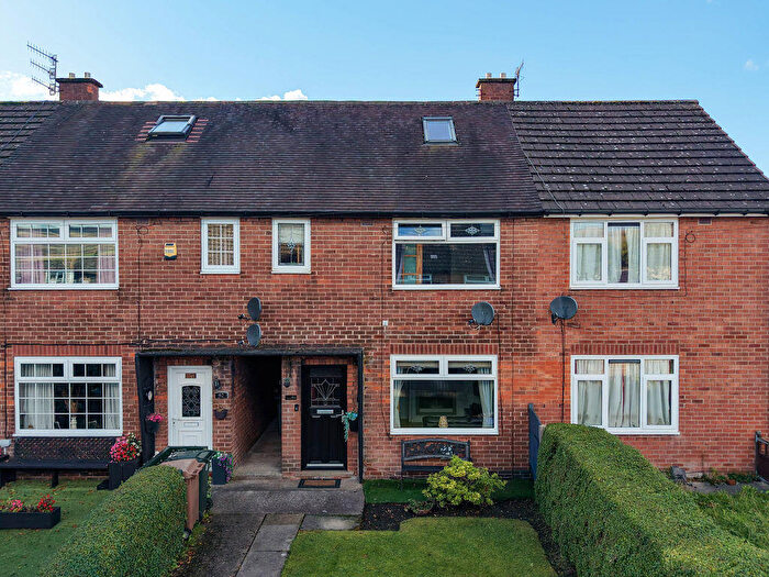 2 Bedroom Terraced House For Sale In Whalley Avenue, Littleborough, OL15