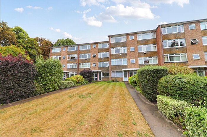 3 Bedroom Flat To Rent In Bury Meadows, Rickmansworth, WD3
