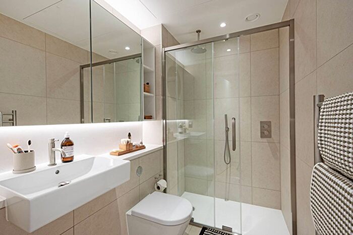 2 Bedroom Flat To Rent In New Drum Street, Aldgate, London, E1