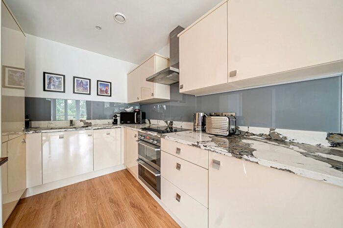 1 Bedroom Flat For Sale In St. Catherines Close, Raynes Park, London, SW20