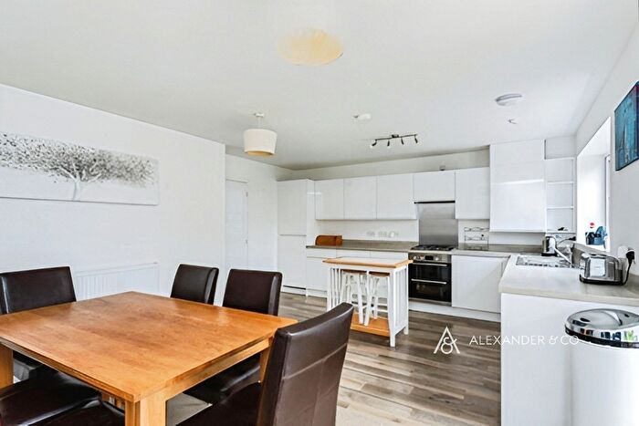 4 Bedroom Semi-Detached House To Rent In Dee Court, Kingsmere, Bicester, OX26