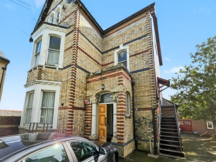 1 Bedroom Flat To Rent In Clyffard Crescent, Newport, NP20
