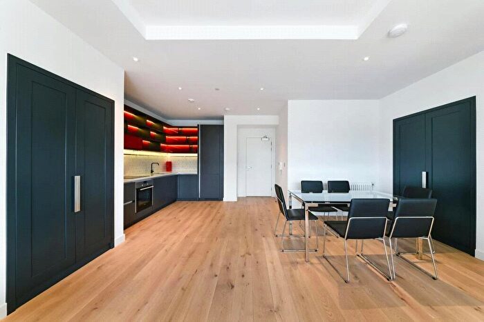 2 Bedroom Apartment To Rent In Astell House, London City Island, Canning Town, E14