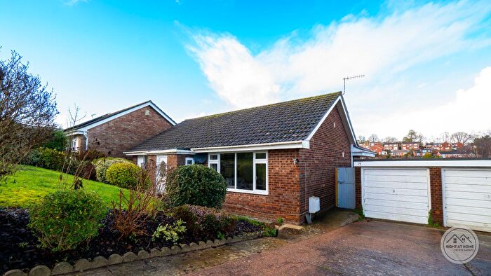 2 Bedroom Bungalow For Sale In Collins Road, Exeter, EX4