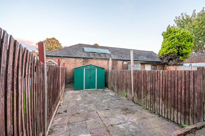 3 Bedroom Terraced House For Sale In Princess Road, Croydon, CR0