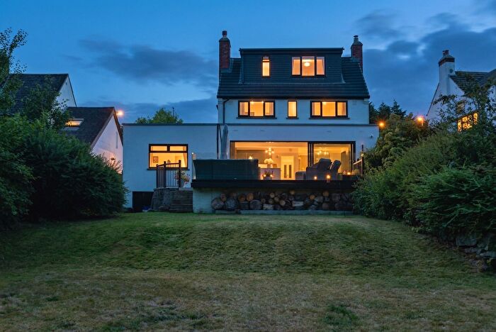 4 Bedroom Detached House For Sale In Hawksworth Lane, Guiseley, LS20