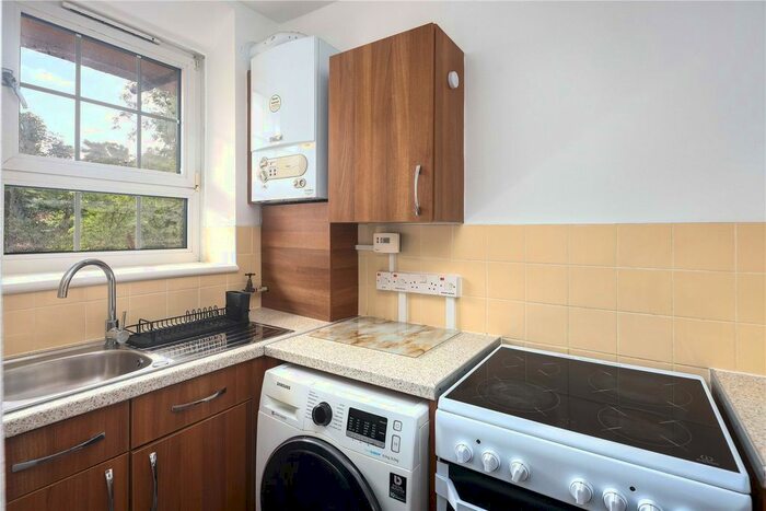 2 Bedroom Flat To Rent In Wilshaw House, Deptford Church Street, London, SE8