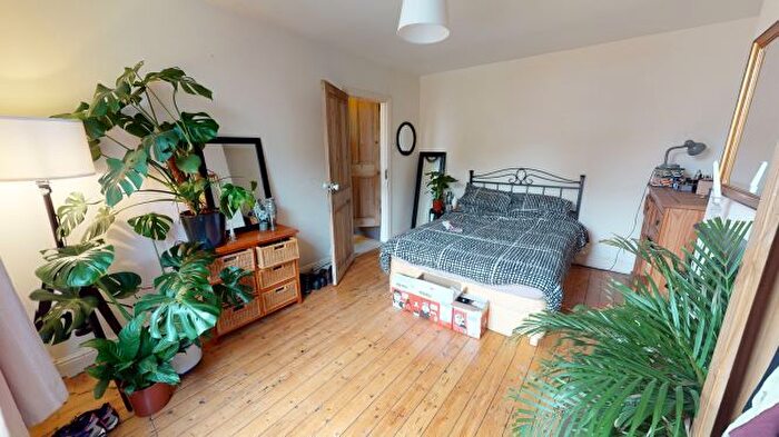 2 Bedroom Terraced House To Rent In Vicarage Terrace, Kirkstall, Leeds, LS5