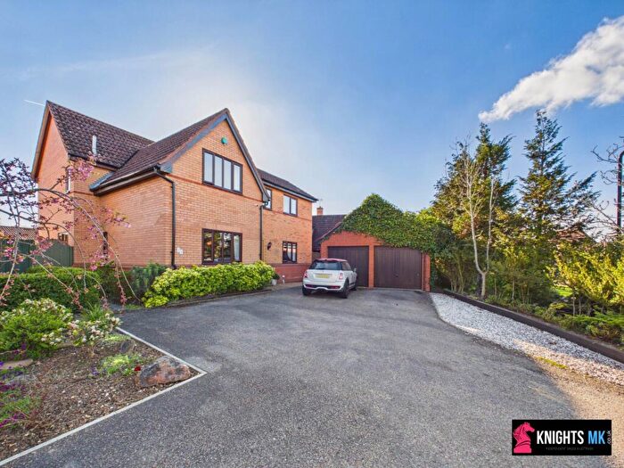 5 Bedroom Detached House To Rent In Aldrich Drive, Willen, MK15