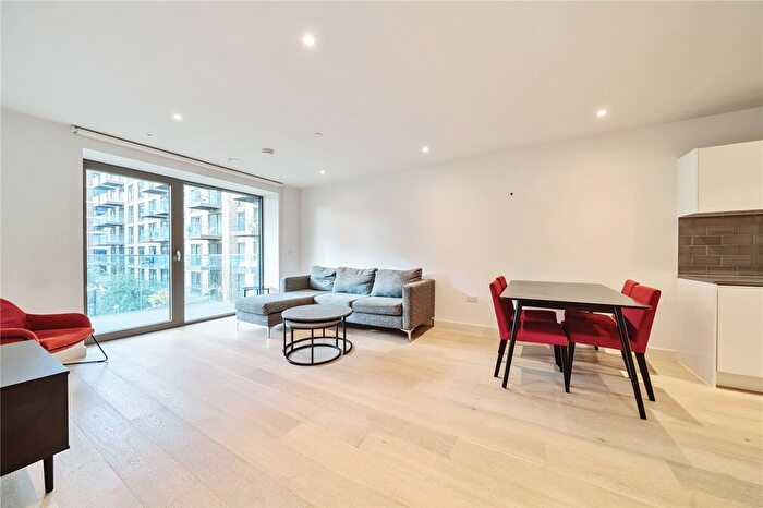 2 Bedroom Flat To Rent In Shipwright Street, London, E16