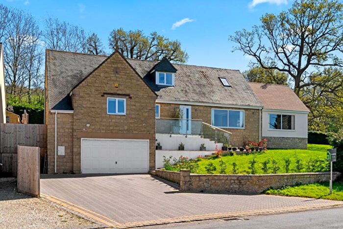 4 Bedroom Detached House For Sale In Old Road, Southam, Cheltenham, GL52