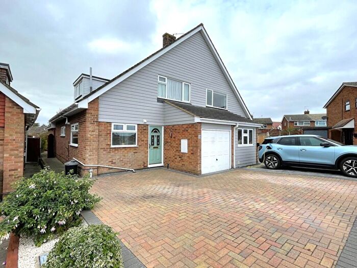 3 Bedroom Semi-Detached House For Sale In Carolina Way, Tiptree, CO5