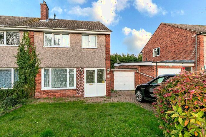 3 Bedroom Detached House To Rent In Greville Avenue, South Croydon, CR2