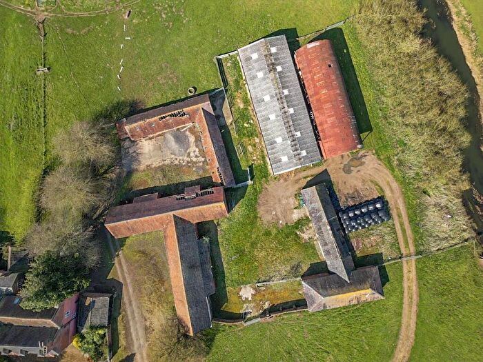 Barn Conversion For Sale In Priory Road, Wolston, CV8