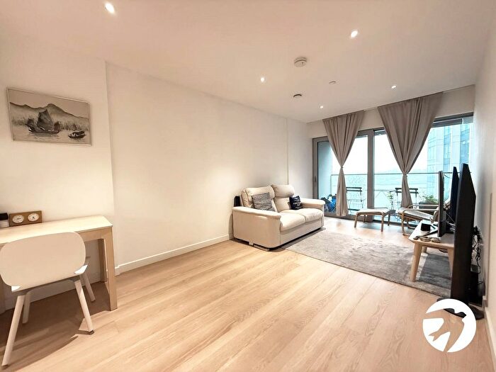 1 Bedroom Flat For Sale In Cutter Lane, London, SE10