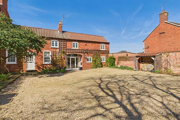 5 Bedroom Cottage For Sale In Gainsborough Road, Winthorpe, NG24